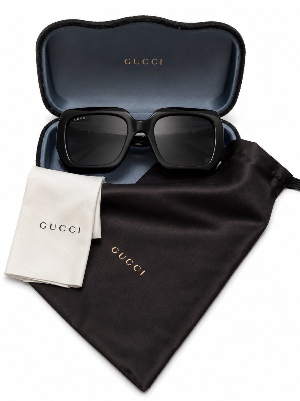 NWOTGucci Women's Oversized Square Sunglasses in Black with Gold Logo (With COA)